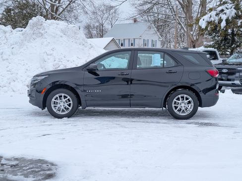 Used 2023 Chevrolet Equinox LS image 11