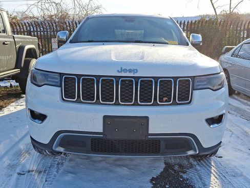 Used 2017 Jeep Grand Cherokee Limited w/ Luxury Group II image 3