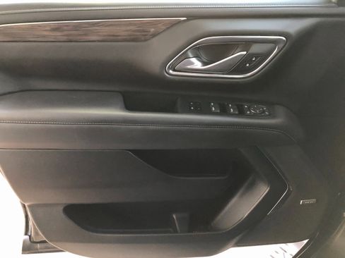 Used 2022 Chevrolet Tahoe Z71 w/ Z71 Off-Road Package image 38