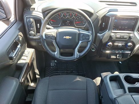 Used 2021 Chevrolet Silverado 1500 LT AWD/4WD image 11