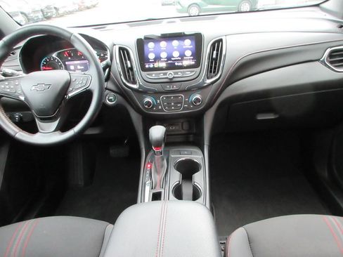Certified 2022 Chevrolet Equinox RS w/ Infotainment Package FWD image 16