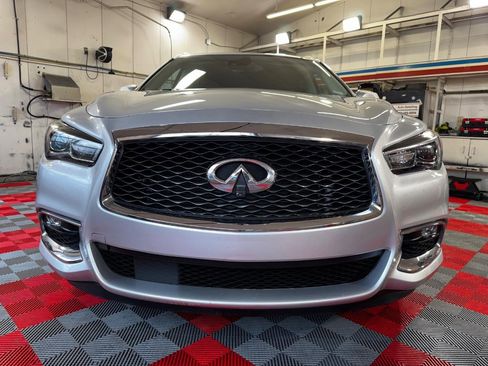 Used 2020 INFINITI QX60 Luxe w/ Essential Package image 2