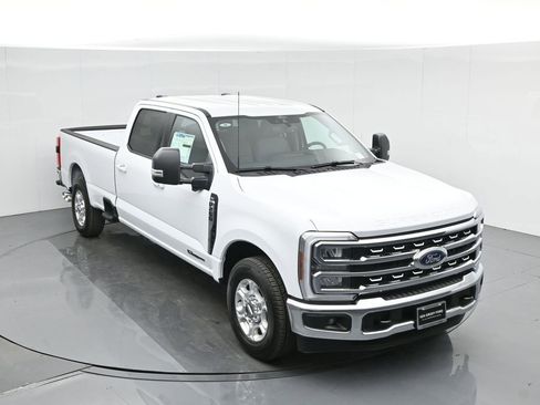 New 2026 Ford F250 XLT w/ XLT Premium Package RWD image 43