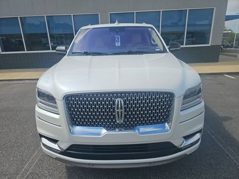 Used 2019 Lincoln Navigator Reserve AWD/4WD image 2