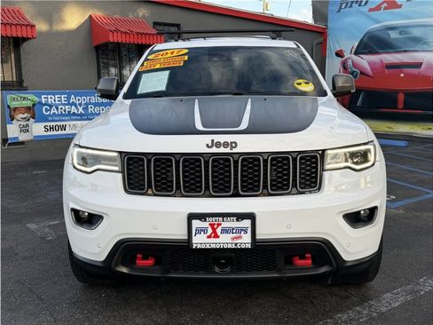 Used 2017 Jeep Grand Cherokee Trailhawk w/ Trailhawk Luxury Group image 2