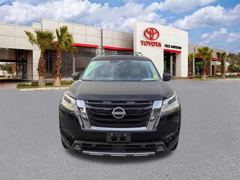 Used 2023 Nissan Pathfinder SL w/ SL Premium Package image 9