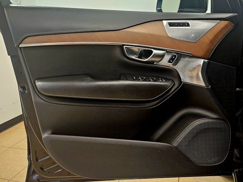 Used 2017 Volvo XC90 T6 Inscription w/ Vision Package image 12