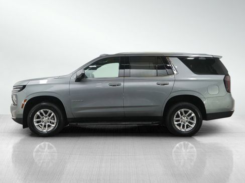 Used 2025 Chevrolet Tahoe LT AWD/4WD image 2