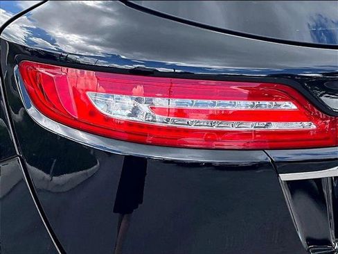 Used 2019 Lincoln MKC Reserve w/ MKC Climate Package AWD/4WD image 29