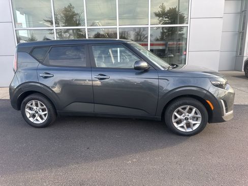 Used 2024 Kia Soul LX w/ Option Group 015 image 2
