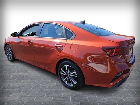 Used 2023 Kia Forte LXS w/ LXS Technology Package image 5