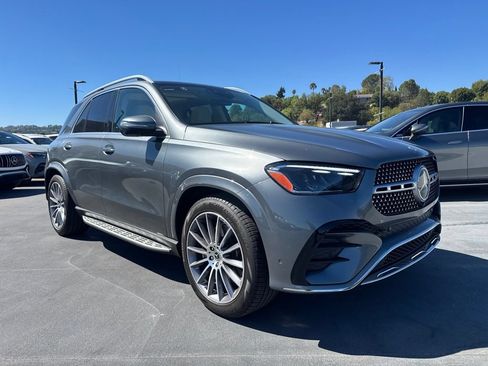 Used 2026 Mercedes-Benz GLE 450 4MATIC image 3