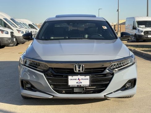 Used 2022 Honda Accord Sport image 9