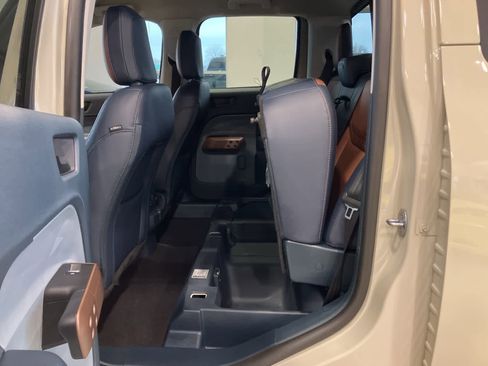 Used 2024 Ford Maverick Lariat image 28