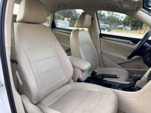 Used 2015 Volkswagen Passat 1.8T Limited Edition image 24