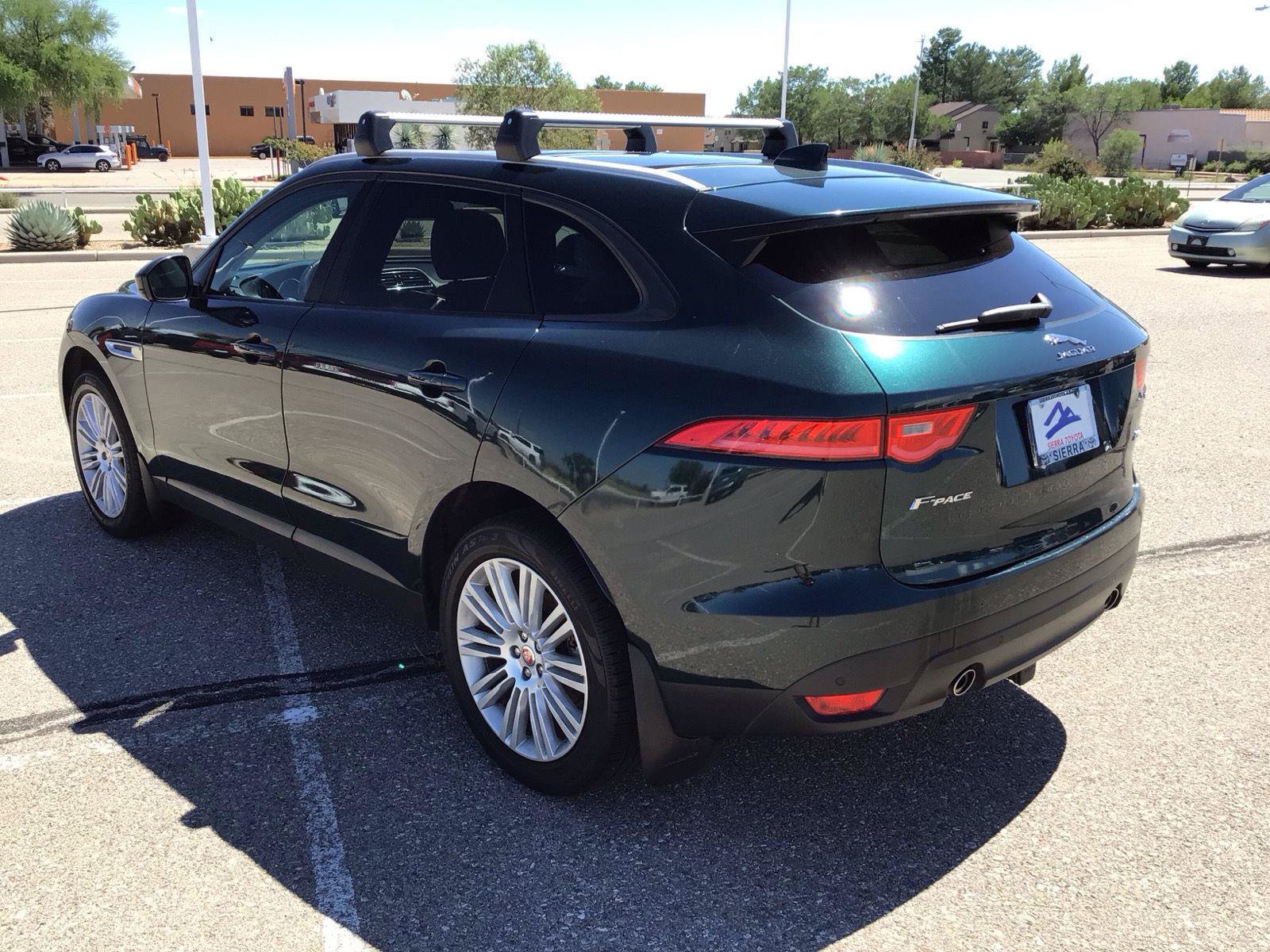 Used 2018 Jaguar F-PACE Premium AWD/4WD image 3
