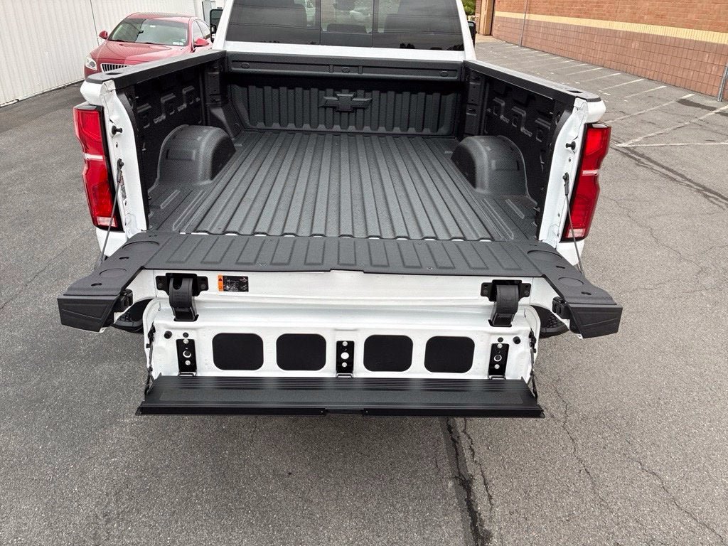 New 2026 Chevrolet Silverado 2500 ZR2 w/ Snow Plow Prep/Camper Package AWD/4WD image 31