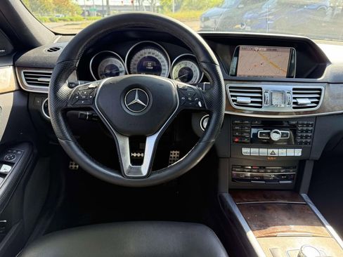 Used 2015 Mercedes-Benz E 350 4MATIC Sedan image 11
