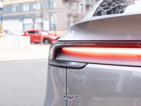 Used 2026 Tesla Model Y Long Range image 38