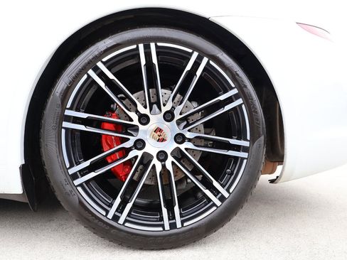 Used 2015 Porsche 911 Carrera S image 31