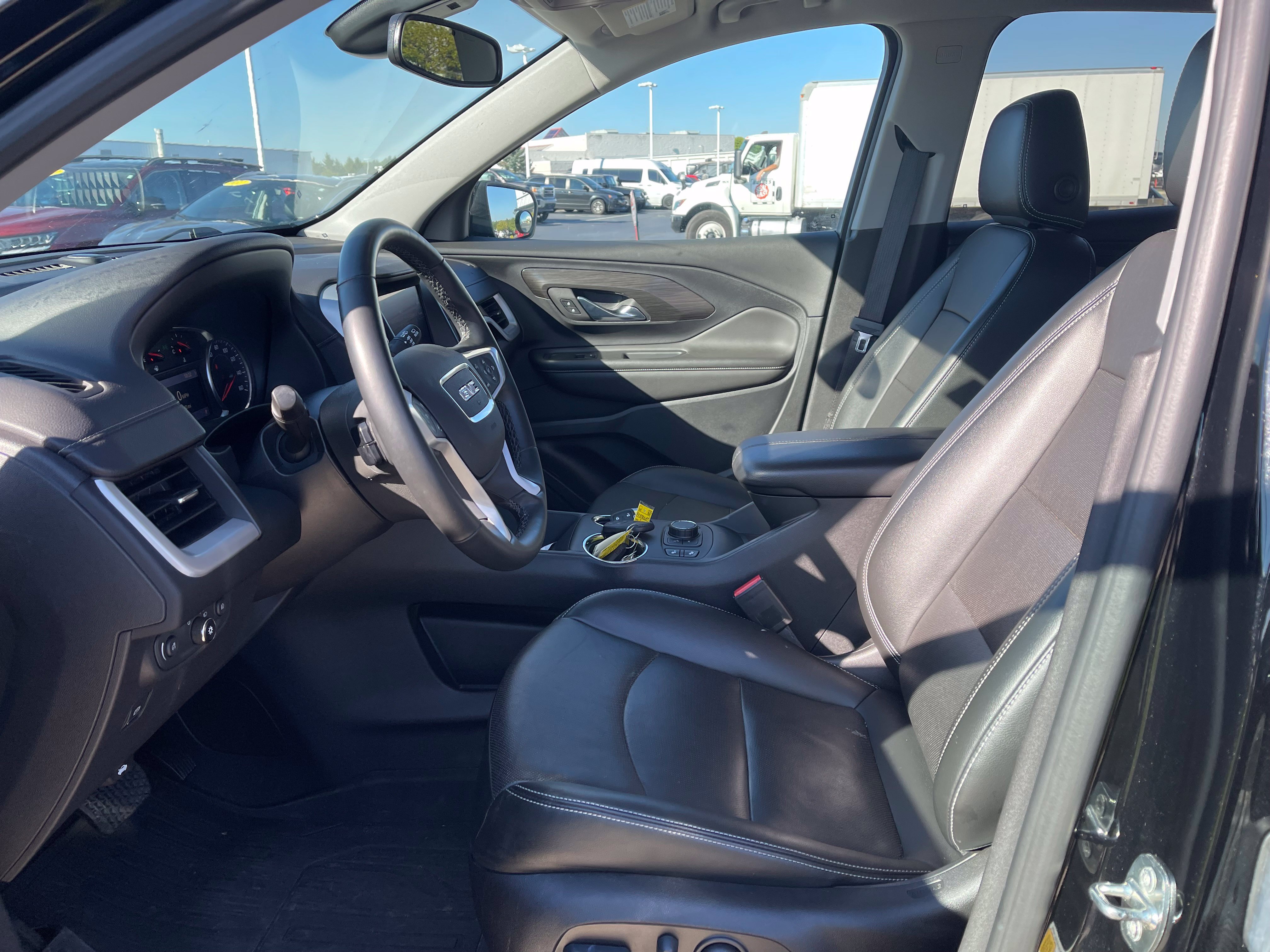 Used 2023 GMC Terrain SLT AWD/4WD image 13