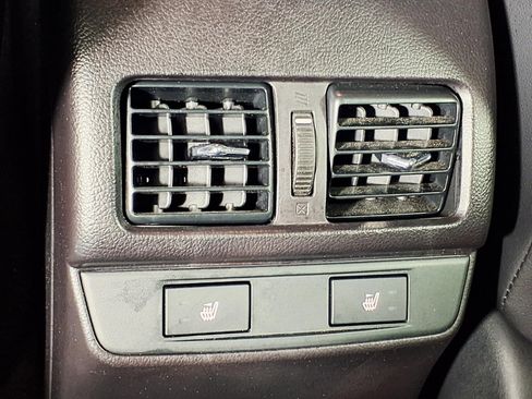 Used 2017 Subaru Outback 3.6R Limited image 13