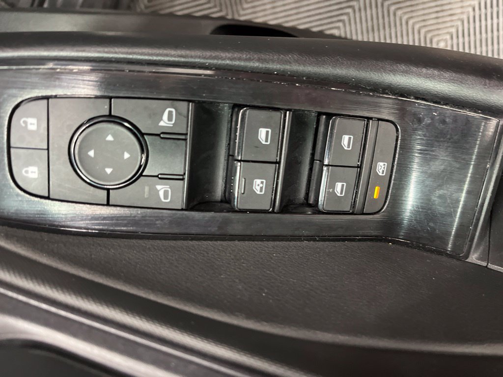 Used 2024 Nissan Rogue S AWD/4WD image 20