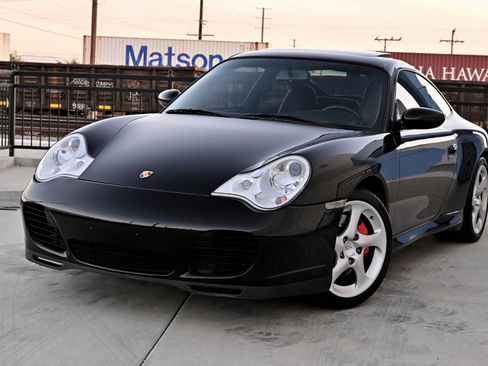 Used 2004 Porsche 911 Carrera 4S image 3