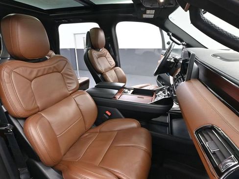 Used 2023 Lincoln Navigator L Reserve w/ Equipment Group 201A image 56