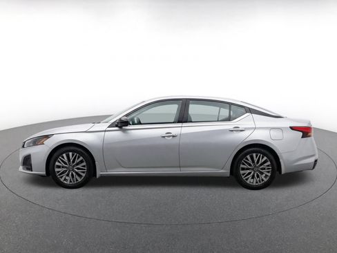 Used 2026 Nissan Altima 2.5 SV FWD image 17