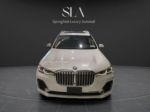 Used 2022 BMW X7 xDrive40i w/ Premium Package AWD/4WD image 3