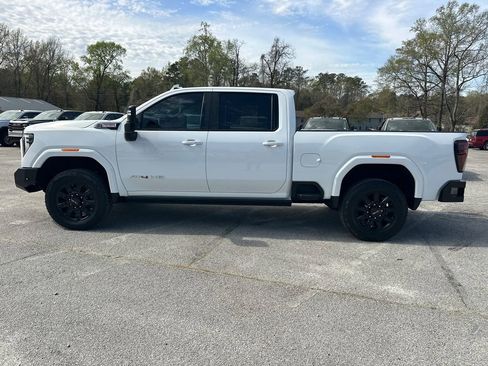 Used 2024 GMC Sierra 2500 AT4 w/ AT4 Premium Plus Package image 9