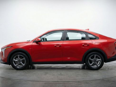 Used 2025 Kia K4 FWD image 5