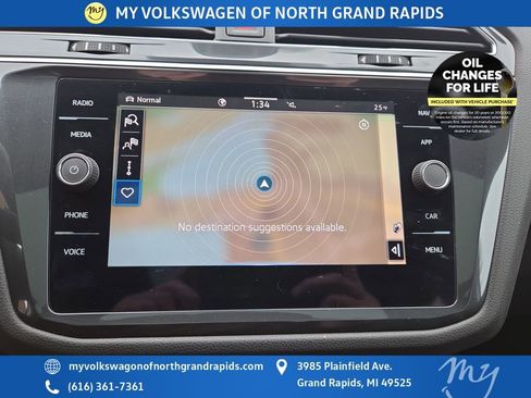 Used 2022 Volkswagen Tiguan SEL R-Line image 23