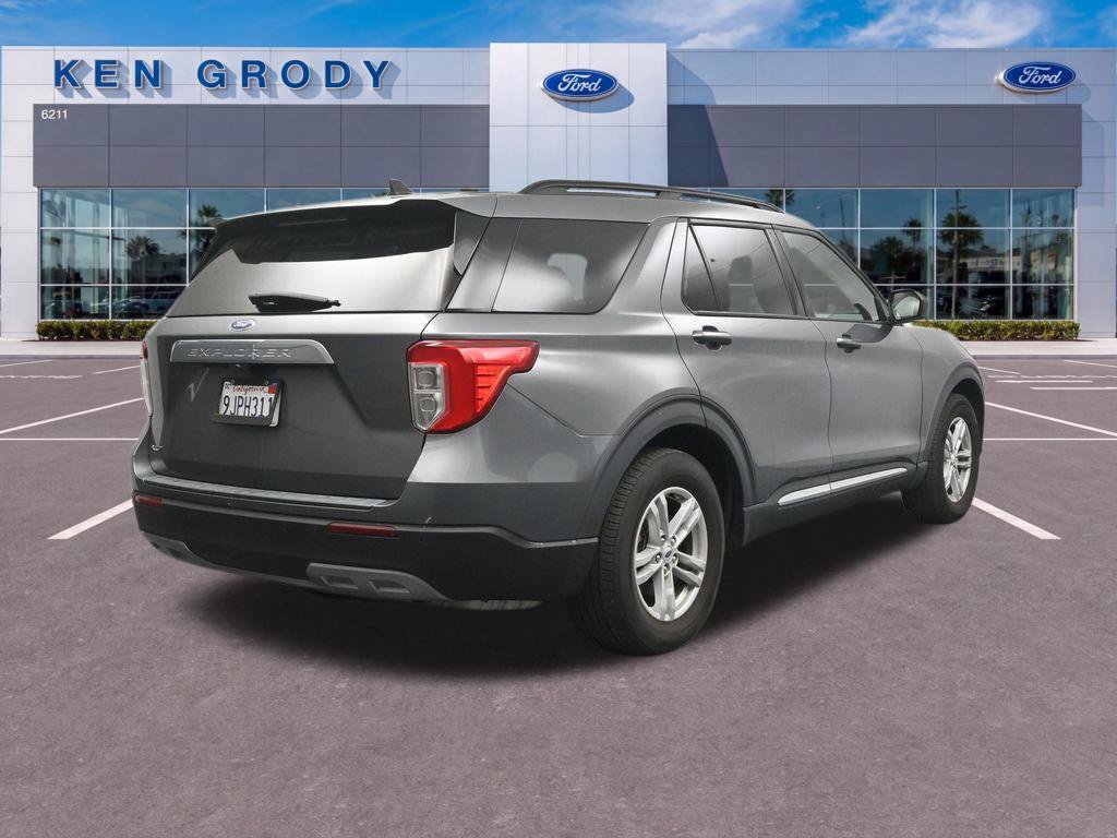 Used 2023 Ford Explorer XLT w/ Equipment Group 202A RWD image 7