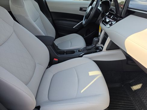 Certified 2025 Toyota Corolla Cross L image 13