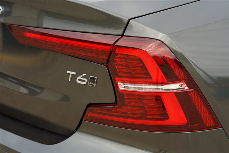 Used 2020 Volvo S60 T6 Momentum AWD/4WD image 39