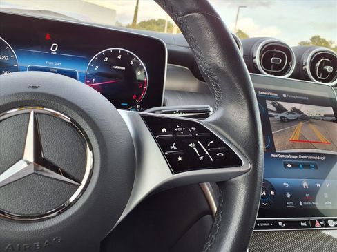 Used 2024 Mercedes-Benz GLC 300 4MATIC image 28