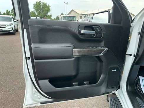 Used 2021 Chevrolet Silverado 1500 LTZ w/ LTZ Premium Package AWD/4WD image 10