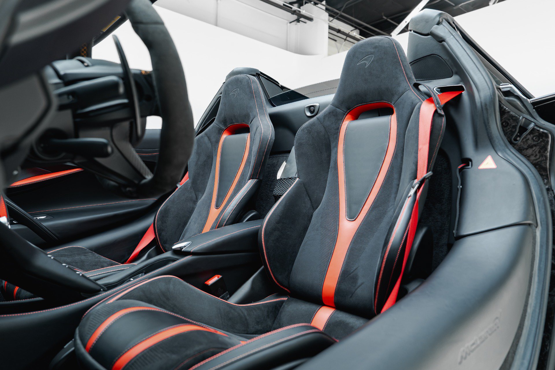 Used 2021 McLaren 720S Performance RWD image 4