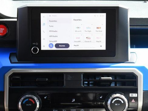 Certified 2025 Toyota Tacoma TRD Off-Road image 19