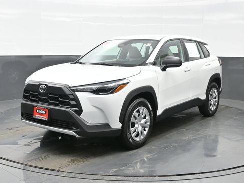 Used 2026 Toyota Corolla Cross L image 2