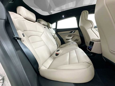 New 2025 Porsche Taycan 4S image 27