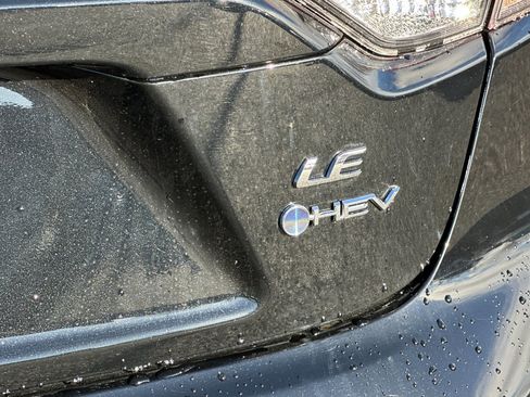 Used 2025 Toyota Corolla LE image 25