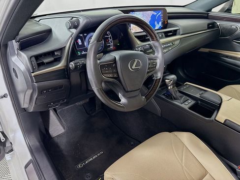 Used 2021 Lexus ES 300h Ultra Luxury w/ Accessory Package 2 image 9