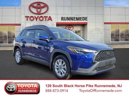 Certified 2022 Toyota Corolla Cross LE AWD/4WD image 1