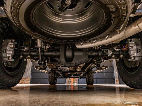 Used 2024 Ford F350 Lariat w/ FX4 Off-Road Package image 17