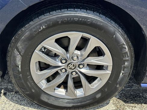 Used 2022 Toyota Sienna XLE FWD image 10