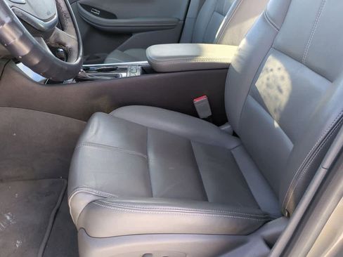 Used 2019 Chevrolet Impala LT image 9