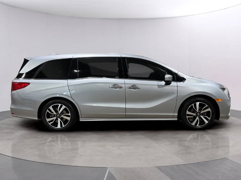 Used 2019 Honda Odyssey Elite image 2